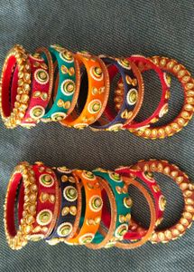 पिलास्टिक Bangles (चूड़े)