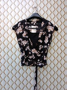 New With Tag Korean Half Bow Crop Top