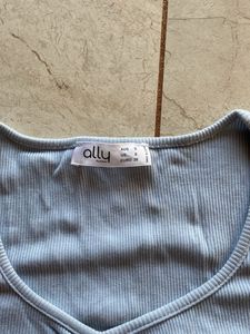 ALLY Ribbed Crop Top - Baby Blue