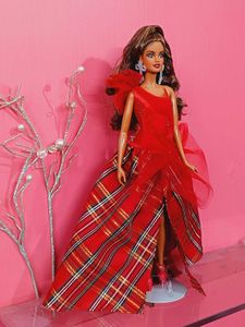 Barbie Holiday 2024 [Brunette]