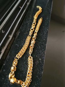 Elegant Gold Chain Necklace