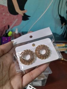 5 Pairs Of New Earrings For Sale