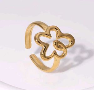 Flower Design Ring