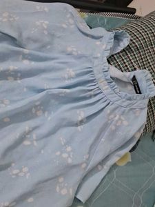 Cute Blue Floral Top XXL