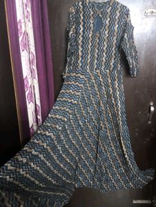 Modern Wavy Print Cold Shoulder Kurti Dress