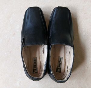 CLASSIC BLACK FORMAL SHOES