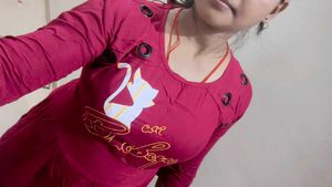 Maroon Cat Graphic Top