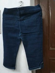 Dark Wash Denim Capris