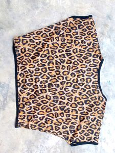 Hot Leopard Print Crop Top
