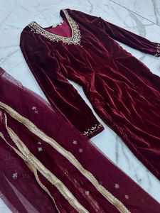 Premium Maroon Velvet Suit With Net Duppata