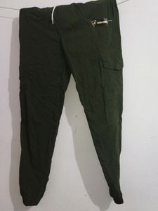 Green Joggers Pant New Never Used Have Many Pocket