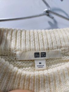🇨🇳 Uniqlo Imported New Off-White Sweater ❗️❗️