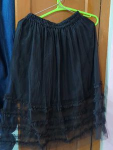 Black Kneee Length Net Skirt
