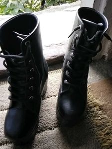 Black Boots