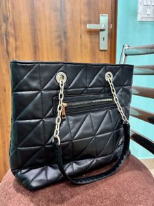 Chic Quilted Black Tote Bag