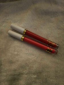 Two Myglamm Lit Liquid Matte Lipstick