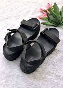 H&amp;M Chunky Soled Sandal