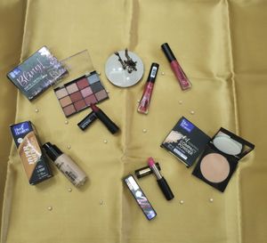 Blue Heaven Makeup Combo