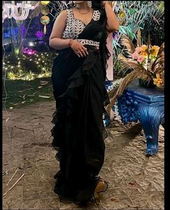 beautiful black saree