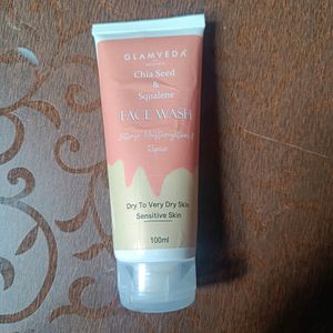 Glam Veda Chia Seeds Face Wash