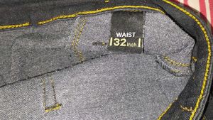 Women&#39;s Black jeans.