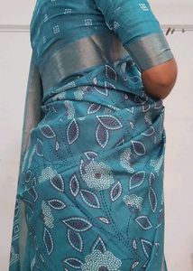 Teal Floral Print Saree With Blouse