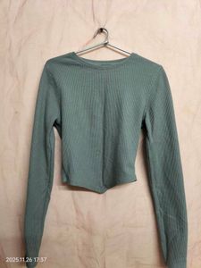 Long Sleeve Crop Top