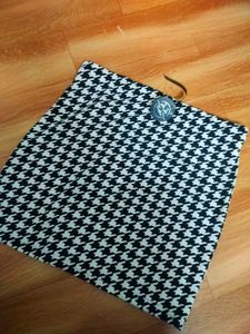 Houndstooth Mini Skirt
