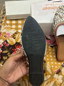Embroidered Ethnic Flats