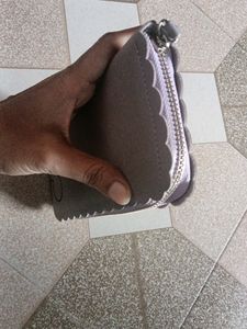 NUDE CLUTCH WITH GOLDEN ZIP