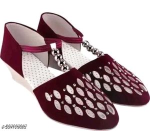 Stylish Maroon Wedges