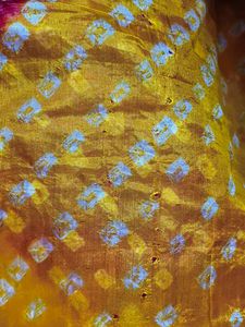 Bandhani Saree With Gotta Lace