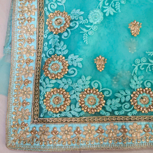 heavy party wear saree *** price drop**