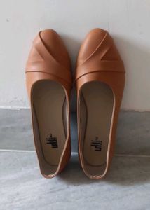 🌸Perfect Brown Ballets🩰 - Size 6
