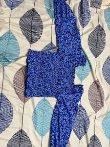 Blue Crop. Top