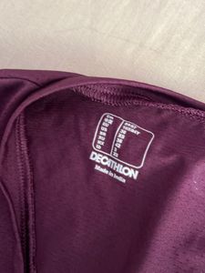 Women&#39;s Purple Workout Tee