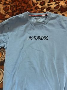 Light Blue 'Victorious' Sweatshirt🌟