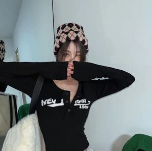 Black Long Sleeve Ribbed Tee