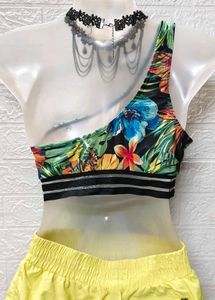 One Side Shoulder Floral Bikini 👙 Top
