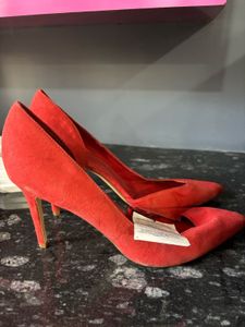 MANGO RED SUEDE PUMPS