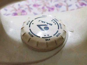 BAJAJ TEFLON COATED IRON