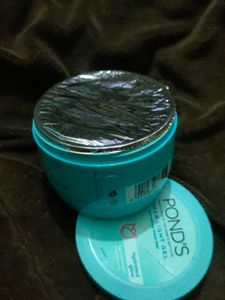 Pond's Super Light Gel