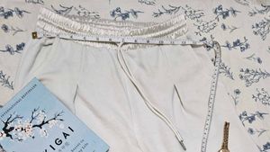 H&amp;M Pleat- Detailed Flared Joggers