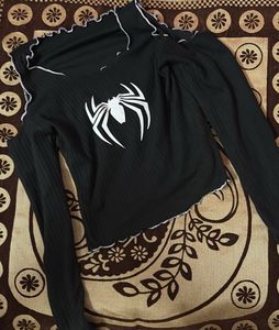 Spider Graphic Top