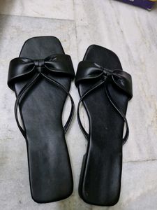 Bow Thong Sandals