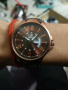 Stylish Brown Wrist Watch