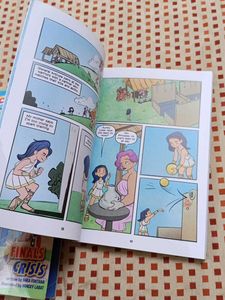 DC Super Hero Girls &amp; Diana Book