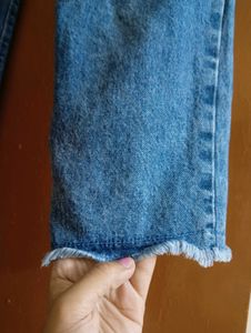 Mom Fit Blue Jeans
