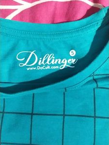 Women T-Shirt Of Brand Dillinger.