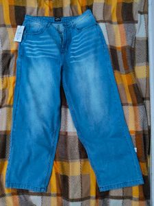 Light Wash Baggy Jeans